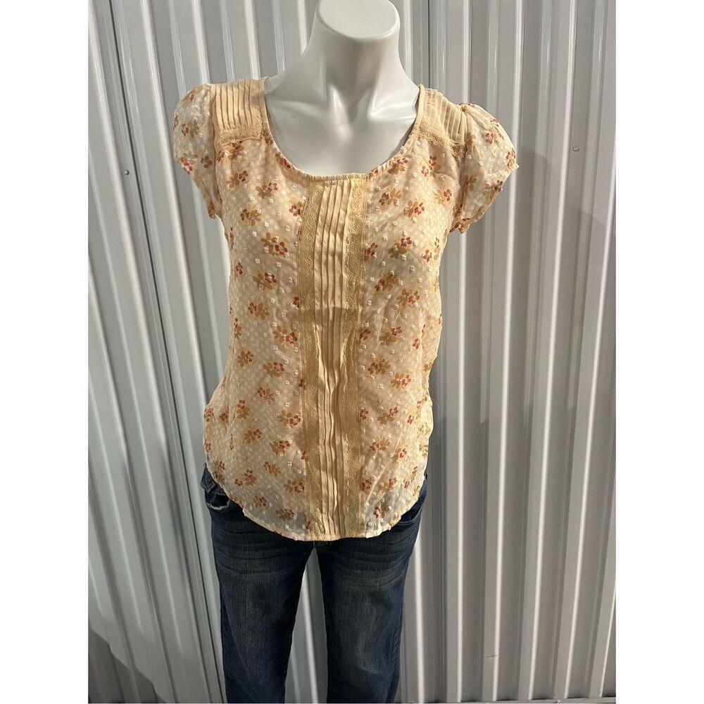 Lauren Conrad peach colored floral top